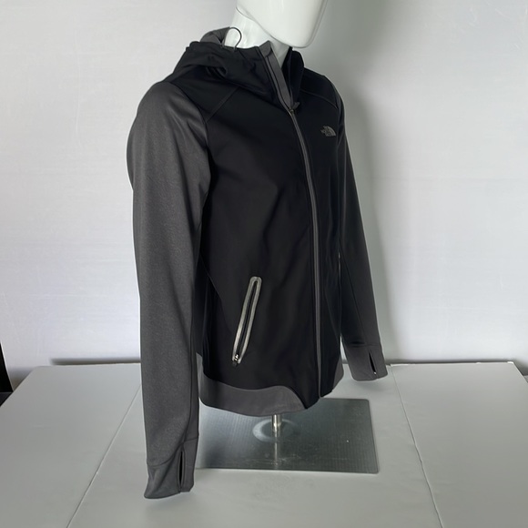 Like New Men’s North Face Jacket Size Small - Picture 6 of 16